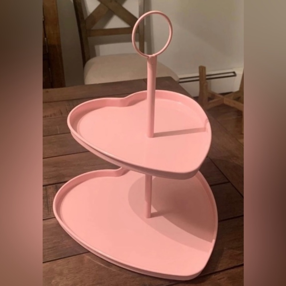 Heart-shaped Tiered tray